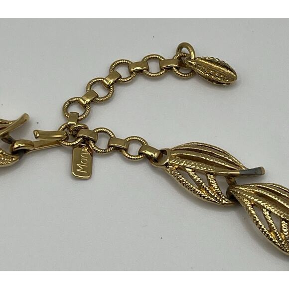 Vintage Monet Gold Tone Etche Leaf Chain Choker Necklace - Picture 8 of 10